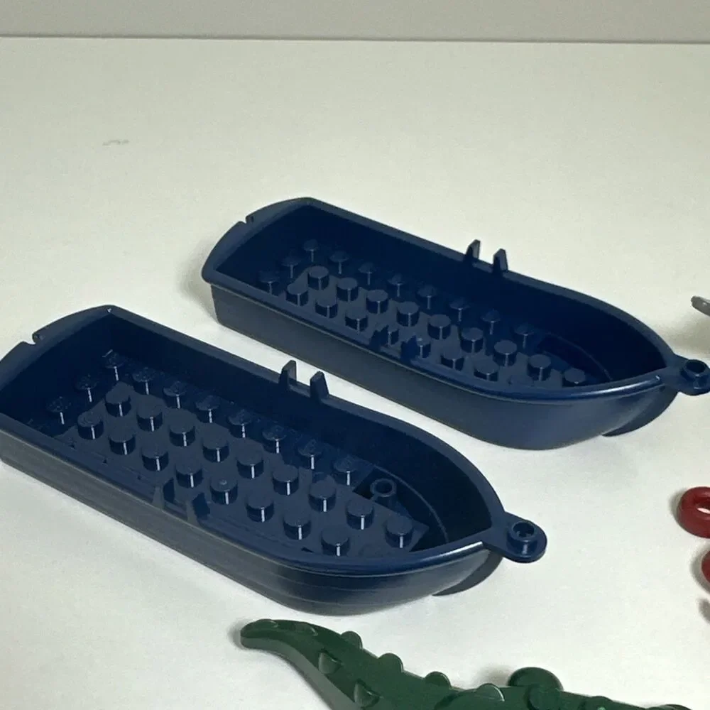 LEGO Ocean Animal Minifigures Lot Sawfish Shark Dark Red Octopus Crocodile boat